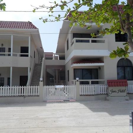 Jans Hotel Кайе Колкер Екстериор снимка